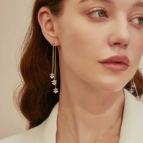 🎀18k Lovely Floral Tassel Earrings - Picture 5 of 5